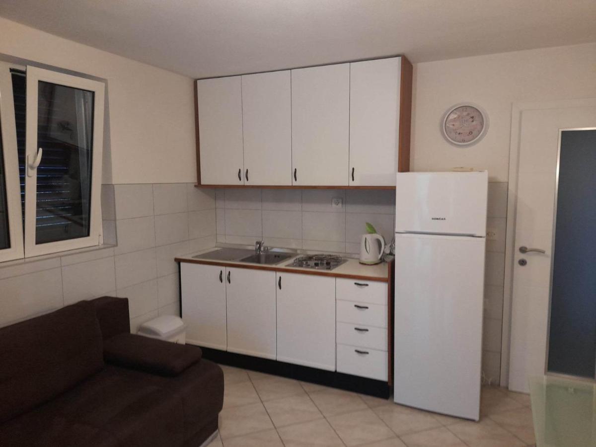 Franko Apartmani Zambratija  Exteriör bild
