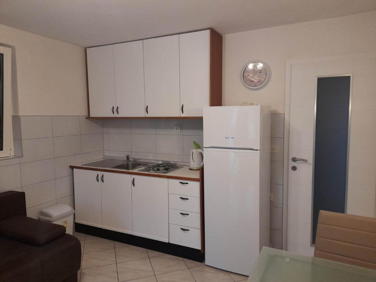 Franko Apartmani Zambratija  Exteriör bild