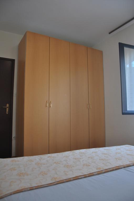Franko Apartmani Zambratija  Exteriör bild