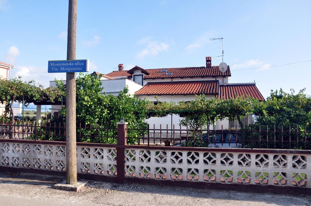 Franko Apartmani Zambratija  Exteriör bild
